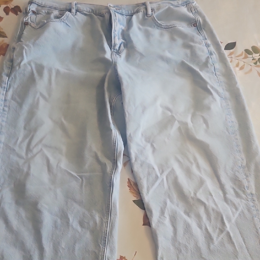 American Eagle Outfitters Light Blue Straight Leg Jeans